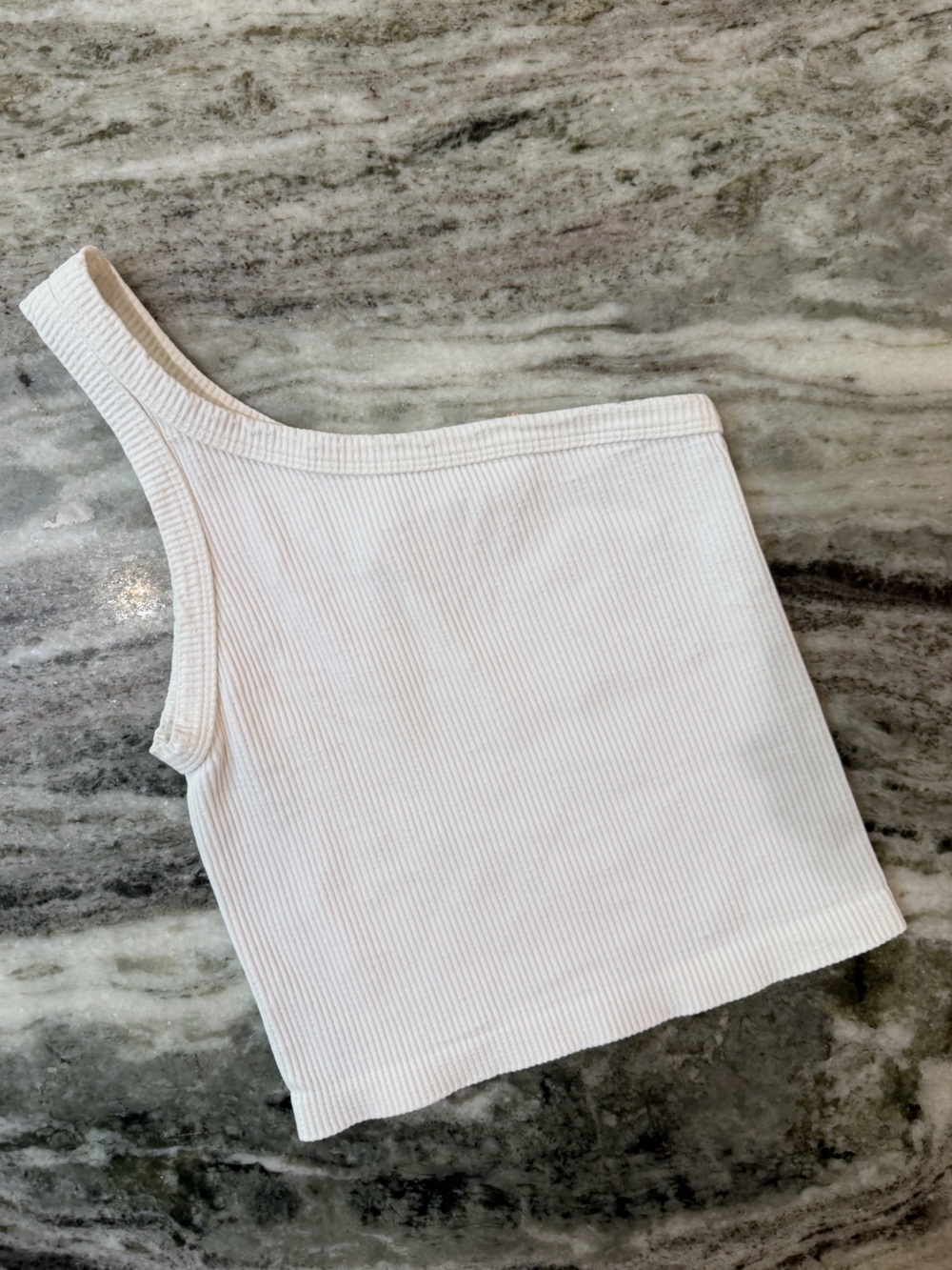 Nikibiki White One-Shoulder Ribbed Tank